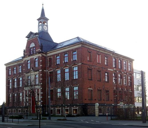 Riegelpl. 2,
01139 Dresden
0351 8304967